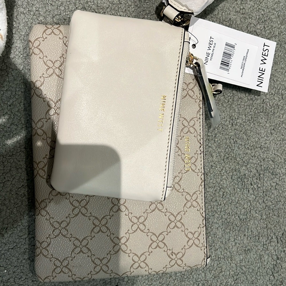 NEW Nine West wallet and Wristlet